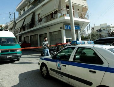 Συγκλονίζει το έγκλημα στο Περιστέρι: Τον βρήκε νεκρό η αδερφή του μέσα σε μια «λίμνη αίματος»